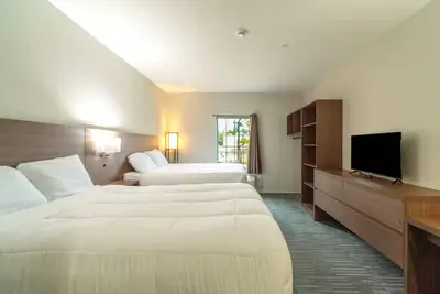 Image de 4 Relaxing Family Rooms w/ Kitchenette & Free Parking – Close to Nature Trails