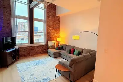 Image de The Derby Loft-Skyline Views-Downtown Cleveland-3bdrm, 1. 5bath