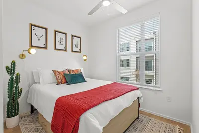 Image de 2Beds|2 Baths| Bishop Arts |Near Zoo & Museum|Gym