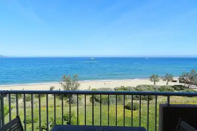 Image de Appartement 2p en bord de mer avec parking, 4 couchages - Le Lavandou