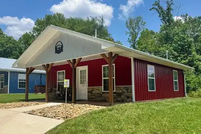 Image de Red Cozy Cottage  1-bedroom cottage in charming Oneida, Tn