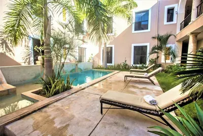 Image de Spacious Triple Bedroom | Pool | Downtown Mérida Near Parque Santa Lucia