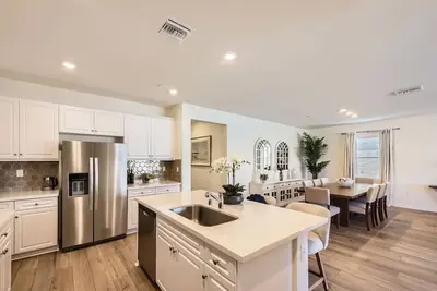 Image de 4br 2ba Single Story Newer Home Retreat in Winchester, Ca