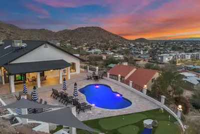 Built Into A Mountain| Heated Pool & Sports Lounge