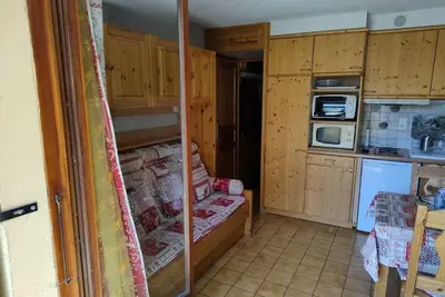 Image de 1er étage, balcon, télévision, casier à ski, 26m², Valloire