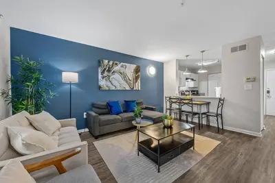 Image de Modern 2br near Downtown | Pool, Gym, Free Parking