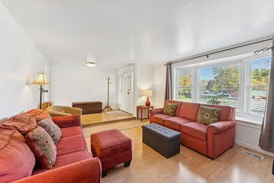 Image de The Crossroads Comfort — Central Slc Stay