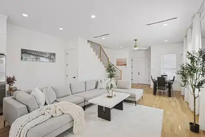 Image de 3-Story Luxury Townhome Near Downtown & Oak Lawn