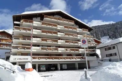 Image de Appartement 3-pièces *** - 4ème étage – à proximité  de la télécabine « Médran » –– joli balcon bien