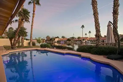 Image de Lakefront Oasis w/ Pool & Hot Tub | 3b • 2bth