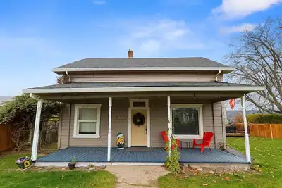 Image de Big Larz Casa with hot tub and seasonal pool in wine country