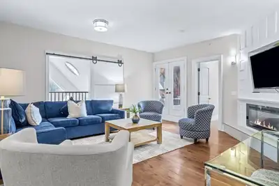 Image de Mountain View Penthouse: 3br with Private Hot Tub!