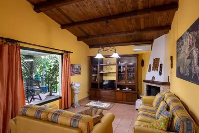 Image de Villa en bord de mer Liolà - Spacieuse avec accès privé à la plage