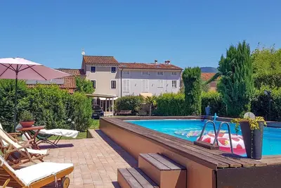 Image de Unterkunft in einer Villa, Schwimmbad und großer by Interhome
