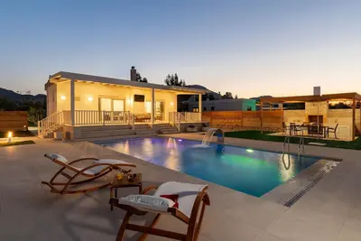 Image de Ferienvilla Petra in Kolympia Village by Interhome