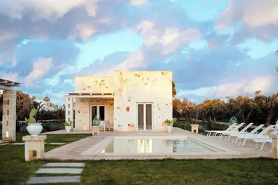 Image de Villa Wei avec piscine à Ostuni | Tipico Collection