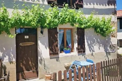 Image de Cogulet Gite de caractere avec piscine - 2 chambres -campagne Charantaise