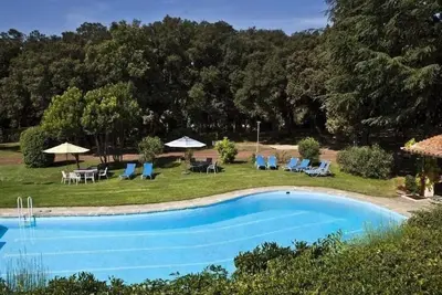 Image de Landhaus, 8 Zimmer mit Bad, Schwimmbad, Tennis by Interhome