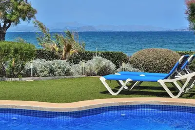 Image de Gemütliches Ferienhaus in Urbanització S'estanyo by Interhome