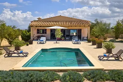 Image de Pleasant rustikales Landhaus by Interhome