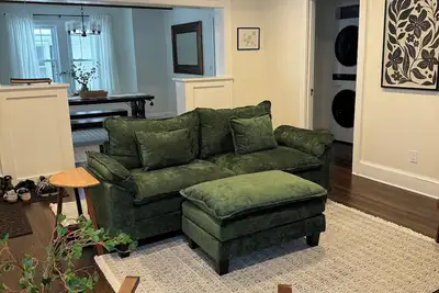 Image de Classic Home Just Minutes from Casv!