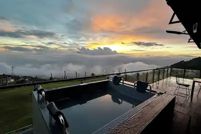 Image de New Modern Villa in San Félix, Cloud-Level Luxury with Hot Tub, 25m from Med