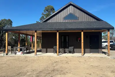 Image de Escape to your own secluded cabin retreat near Montauk State Park