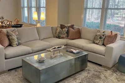 Image de \nNewly renovated 2br 2 B condo in charming Greensboro, Ga.