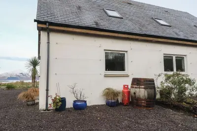 Image de Sealladh, romantic, with a garden in Port Appin