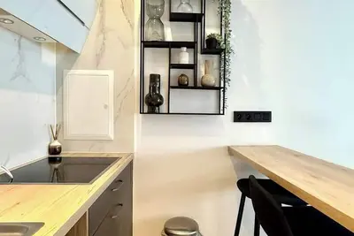 Image de Charmant studio hypercentre Liège – confort total