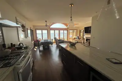 Image de Summer, Gorgeous Cottage and Bunkee for six adults and two kids, on the Lake