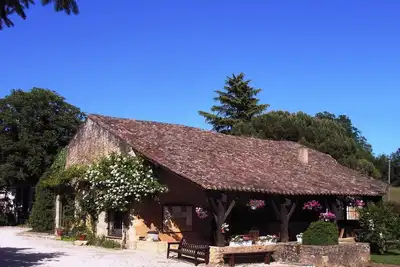 Image de Domaine \"Le Fournil\" mit Jacuzzi by Interhome