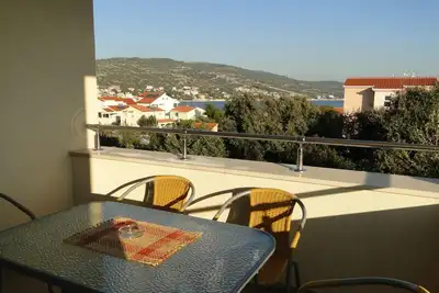 Image de \"Asia 2\" mit Blick auf das Wasser by Interhome