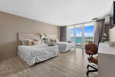 Image de Relaxing Oceanview Studio @ Esj with 2 queen beds