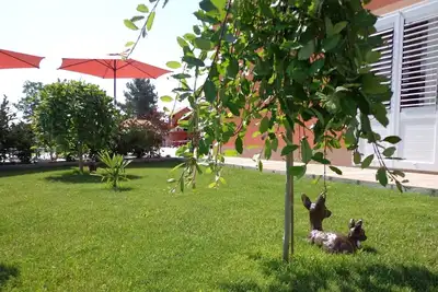 Image de mit Panoramablick in ruhiger Lage by Interhome