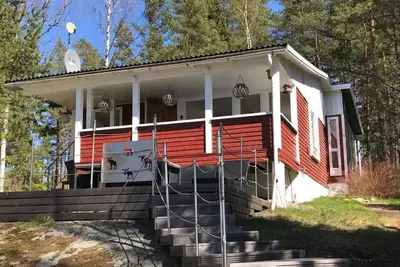 Image de Charmantes Holzferienhaus mit Sauna by Interhome