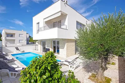 Apartment 1 Laura by Interhome