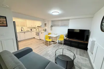 Cozy inner city  2br 2bthr basement