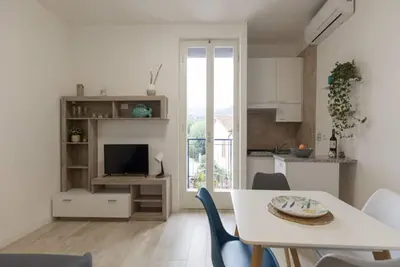 Image de Two-room apartment near beach and town center