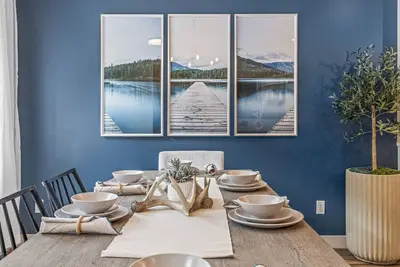 Image de Rockies Escape for Groups w/ Hot tub & Pool