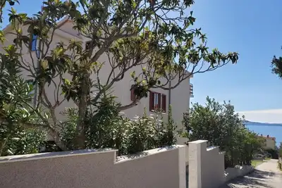 Image de Appartement in Kožino mit Garten, Terrasse und Grill by Interhome
