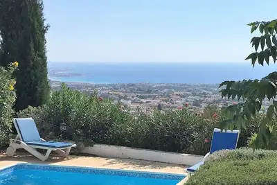 Image de \"Iptamena\" mit Blick auf das Wasser by Interhome