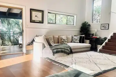 Image de Chalet tranquille au sommet d'un arbre sur la plage de Terrigal