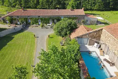 Image de La Maison de Lin campagne à la ville, 10 pers piscine, Etang, forêt, guinguette