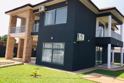 Image de 4-bedroom villa in soothing Ibex hill with cool breeze