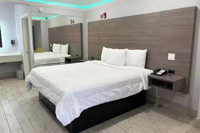 Image de Weekend Fun Hq | Near Sam Houston Race Park | Dining & Parking | 2 Comfy Rooms