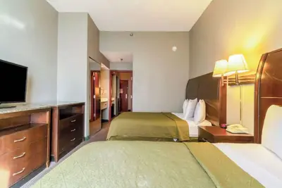 Image de Clean & Contemporary Units off I-555: Short Drive to Local Parks | 2 Units