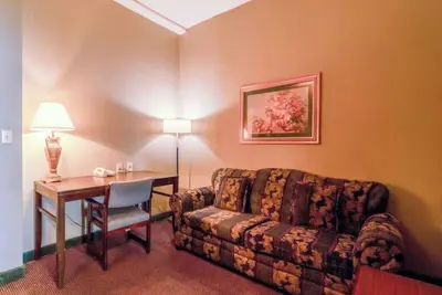 Image de 4 Family-Friendly Jonesboro Units Near I-55, Shopping and Downtown Attractions