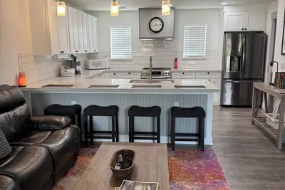 Image de Welcome to your Sierra getaway! This newly built 2-bedroom, 2-bathroom