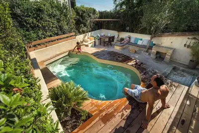 Image de maison de charme en camargue jacuzzi piscine chauffée privatif